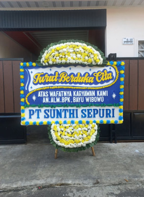 Papan Bunga Duka di Mandrehe Barat